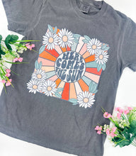 Load image into Gallery viewer, C.C. Here Comes The Sun Dasiy Graphic Tee
